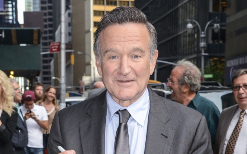 Robin Williams’ Son Talks Late Father’s Lewy Body Dementia: “I Wanted to Be There for Him”