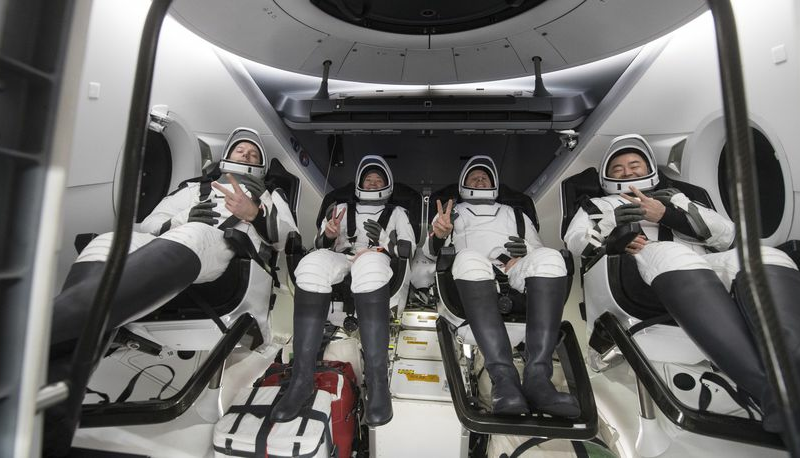 SpaceX returns 4 astronauts to Earth, ending 200-day mission