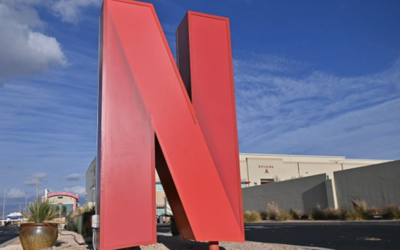 Hollywood Stocks In 2021: Netflix Extends Gains, Disney and Discovery Drop