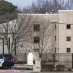 Hostages safe after Texas synagogue standoff; captor dead