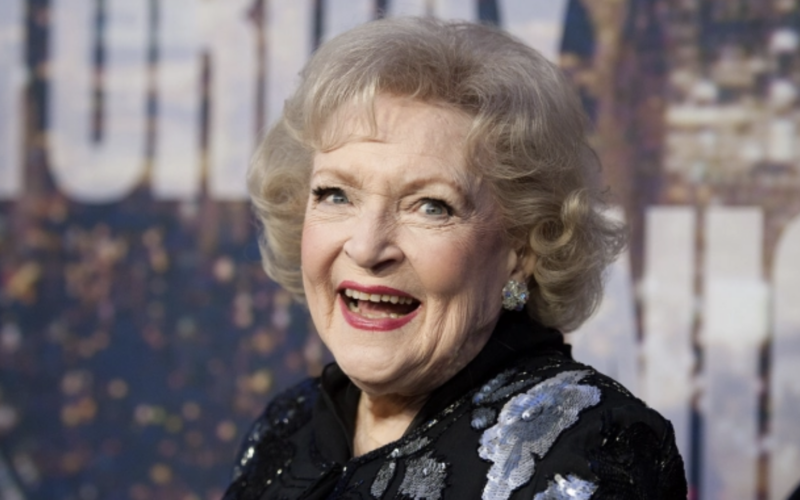 ‘SNL’ Episode Hosted by Betty White to Re-Air Following Actress’ Death