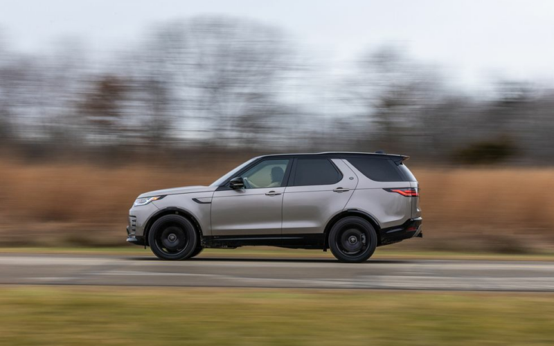 Tested: 2021 Land Rover Discovery P360 R-Dynamic S Highlights a Sibling Rivalry